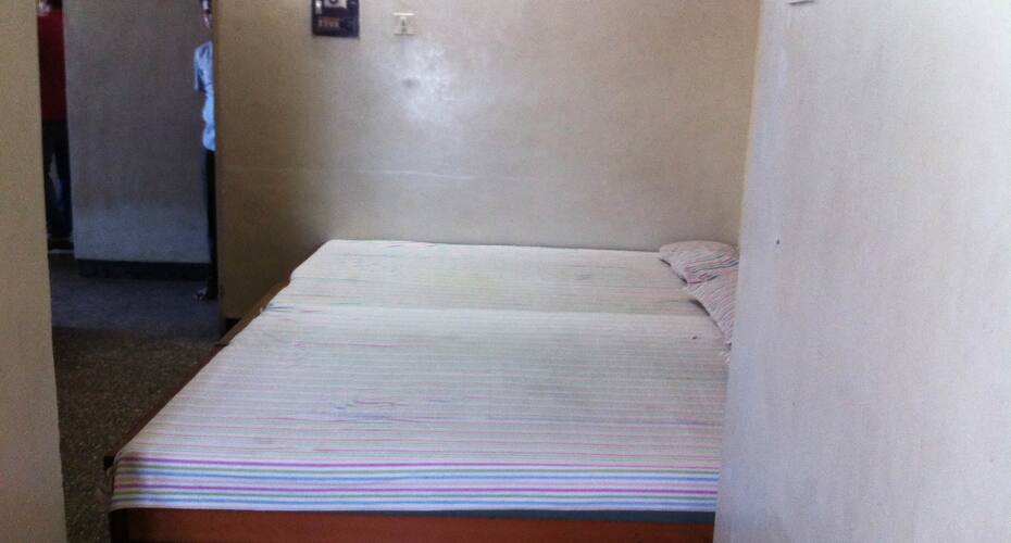 Hotel Soorya Lodge, Mettupalayam 3